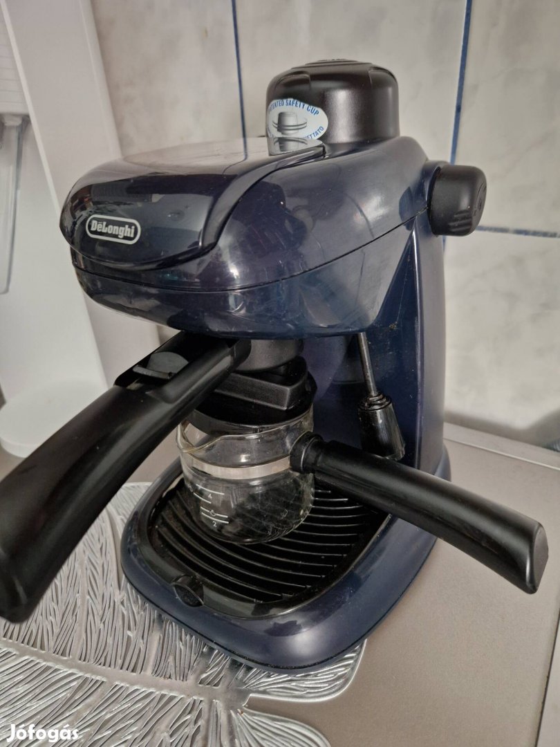 Delonghi presszó kávéfőző