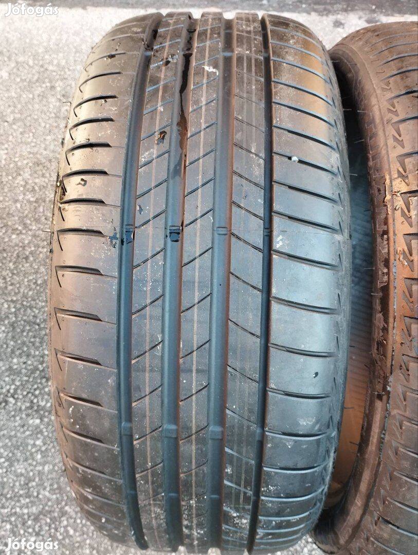 Demo 2db 225/40 18 Bridgestone nyári gumi r18 " dot22