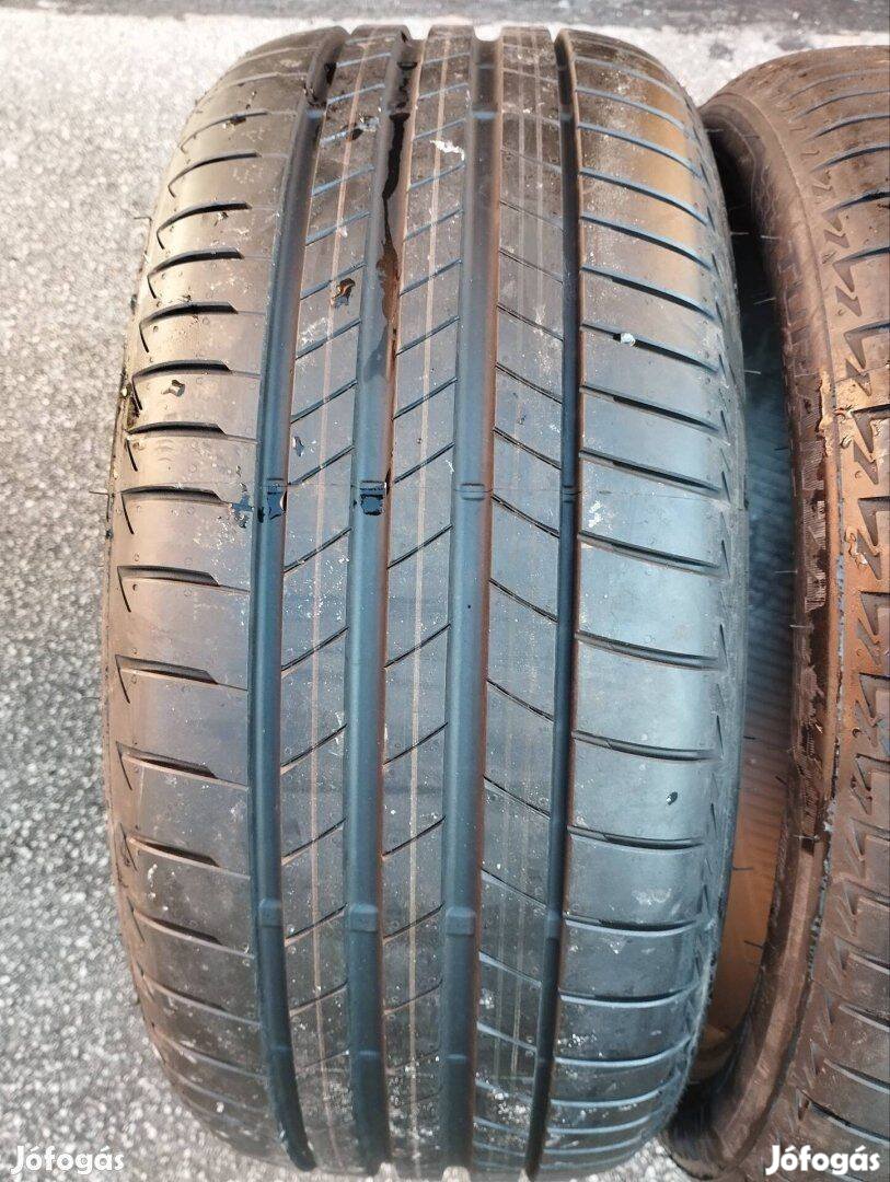 Demo 2db 225/40 18 Bridgestone nyári gumi r18 " dot22