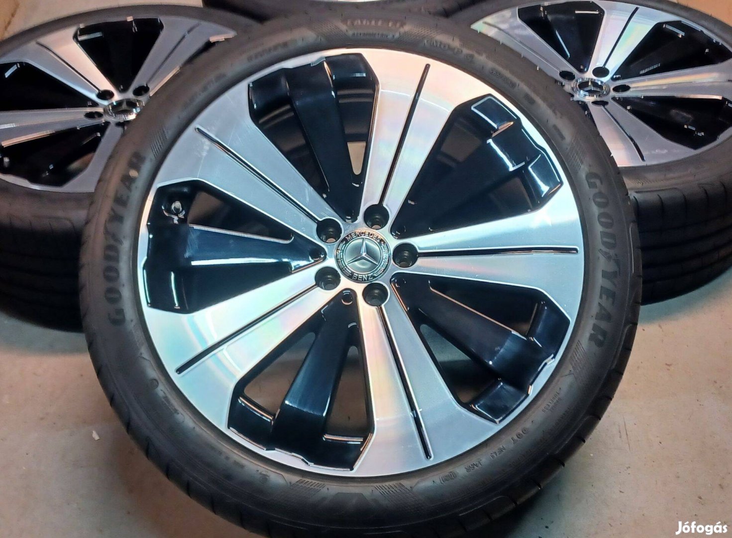 Demó Mercedes W297 EQS 5x112 9,5x21 265/40 R21 nyári gumikkal 4db