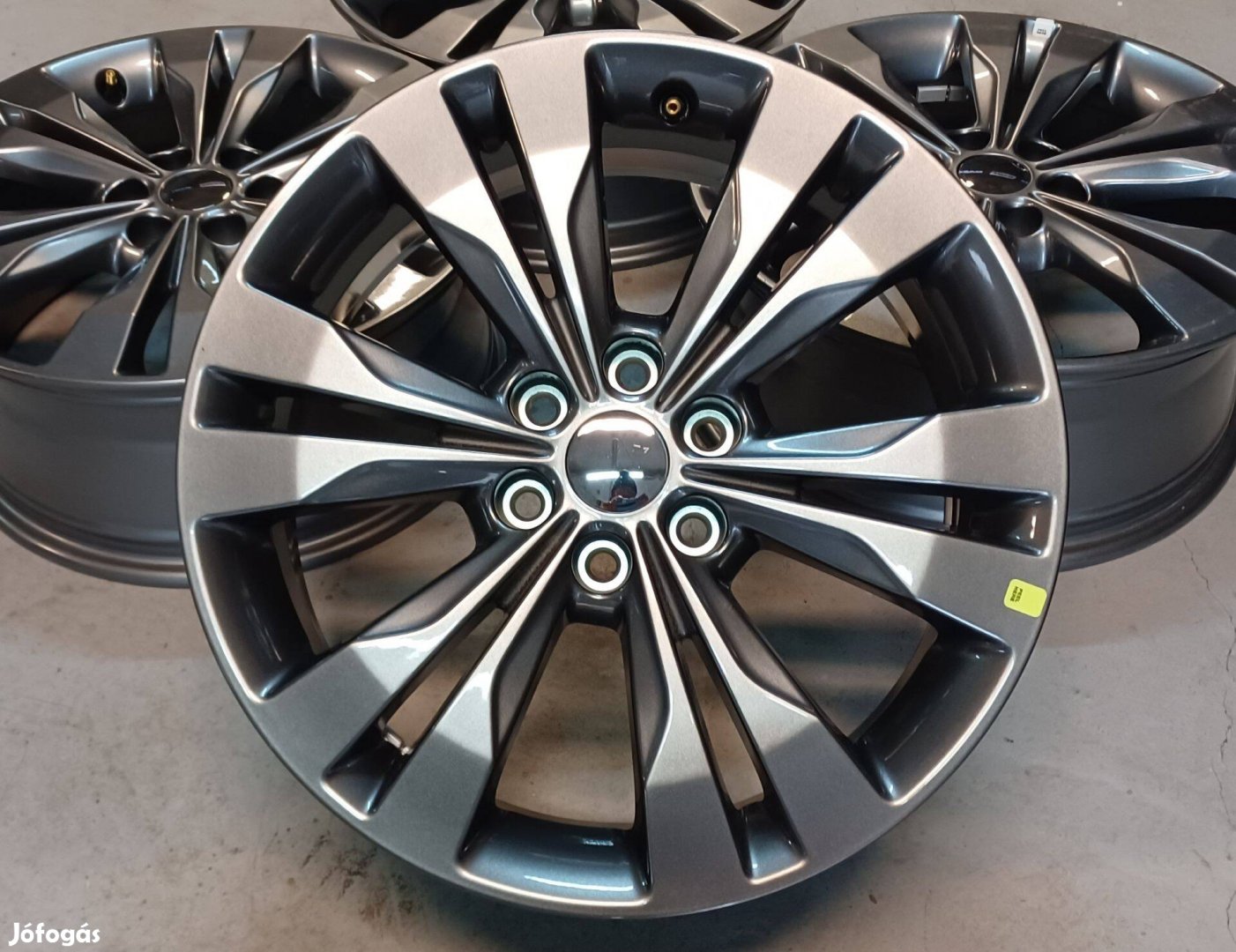 Demó Mercedes W470 X klasse 6x114,3 7,5x18 ET50 4db