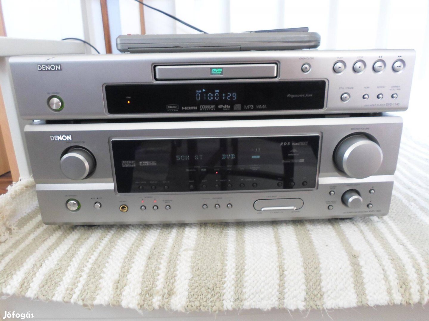 Denon AVR-1507 házimozi erősítő és DVD-1740 lejátszó gyári távval