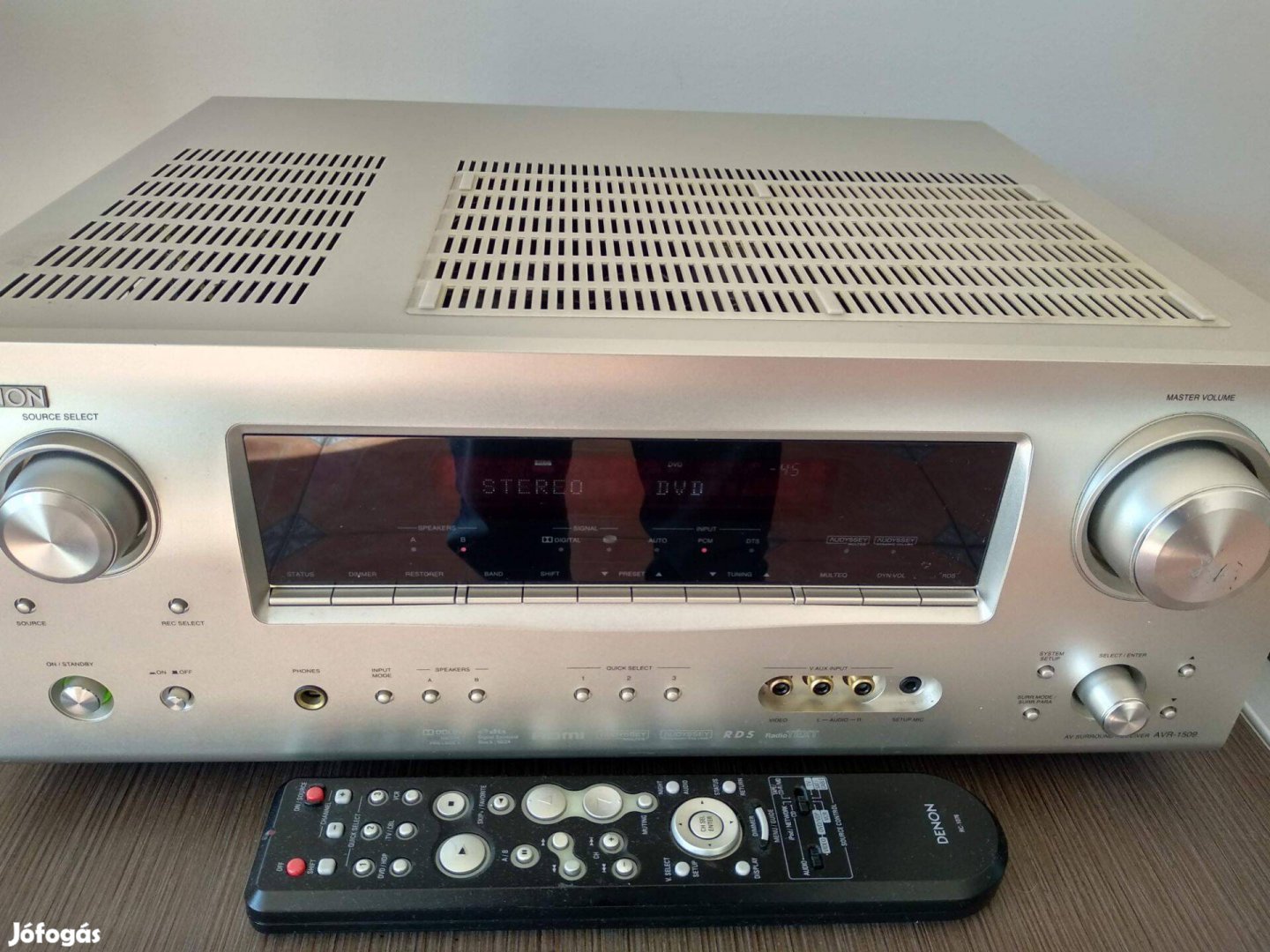 Denon AVR-1509 Házimozi Receiver, nagyon jó sztereó hangképpel is