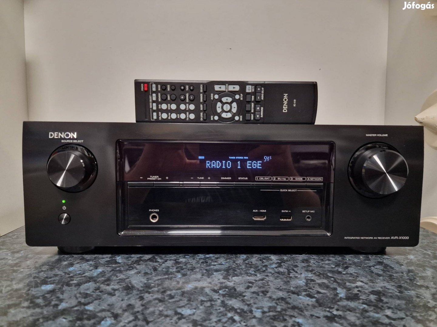 Denon Avr-X1000 házimozi rádiós erősítő távirányítóval 