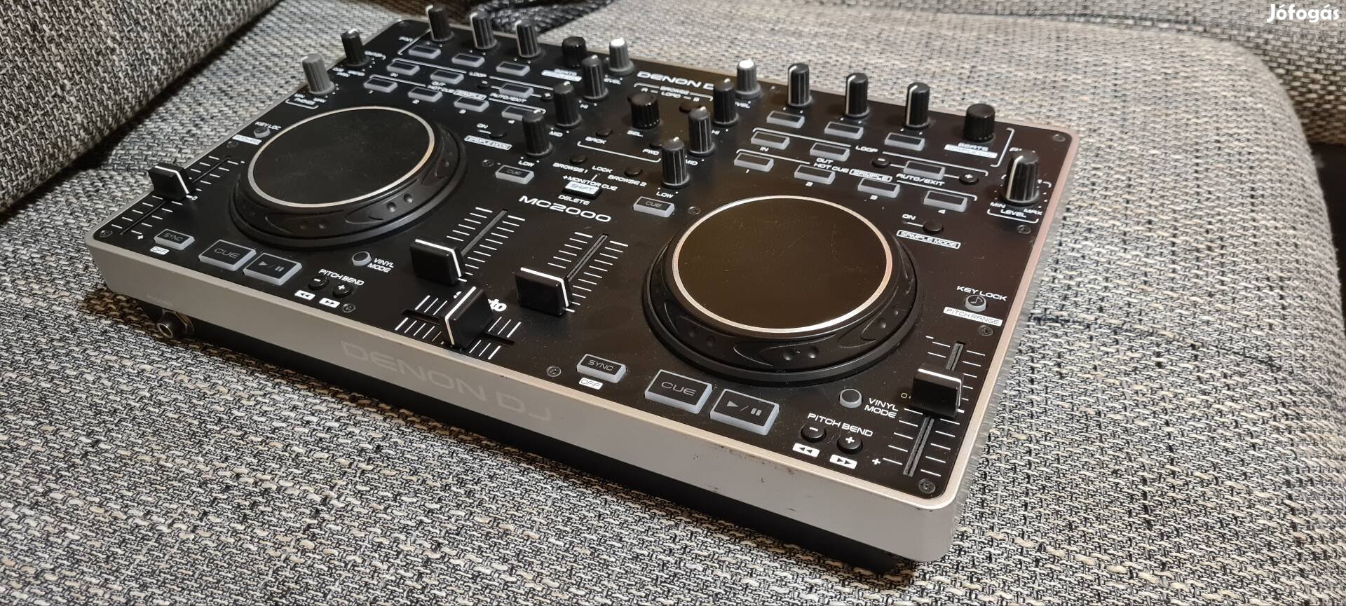 Denon DJ MC2000 dj kontroller Serato
