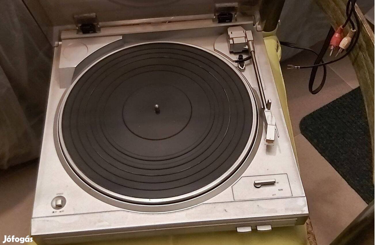 Denon DP-29F Lemezjátszó