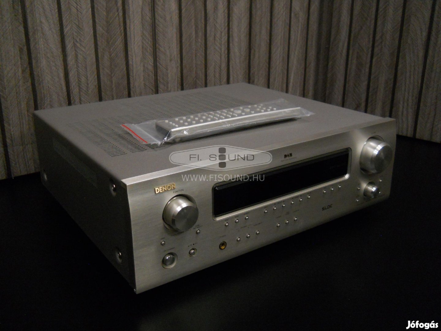 Denon DRA-700AE 2x115W,4-16 ohm,4 hangfalas rádiós sztereo erősítő