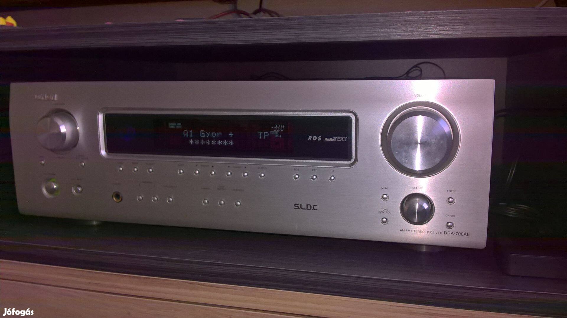 Denon DRA-700AE rádióerősítő