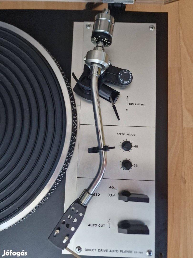 Denon GT750 vintage bakelit lemezjátszó eladó