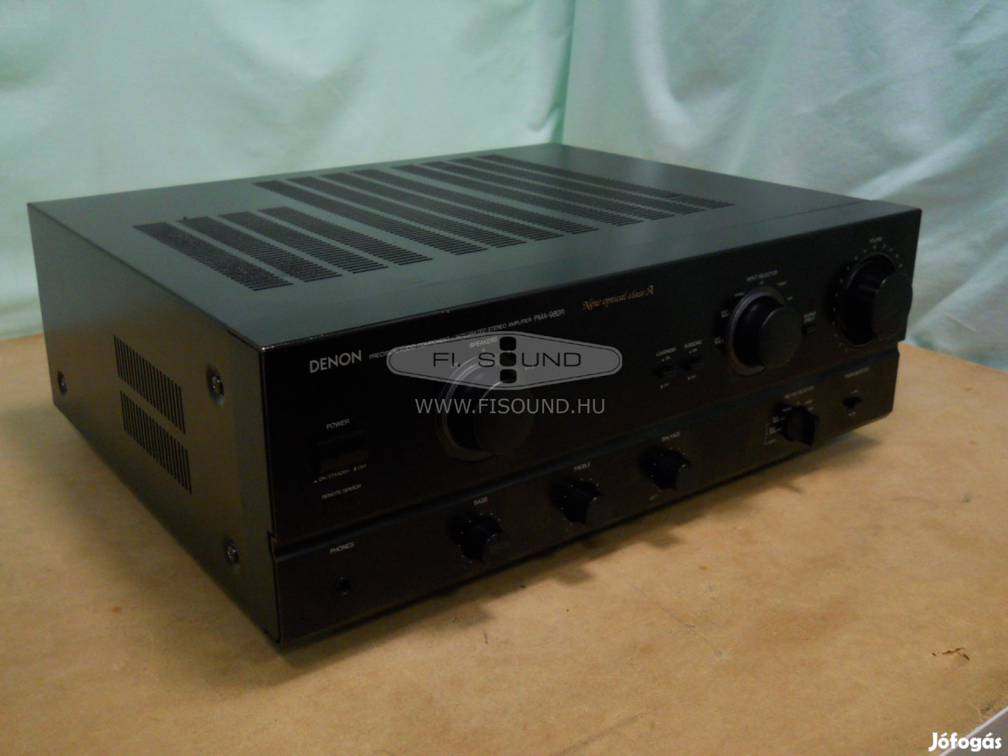 Denon PMA-980, 2x130W, 4-16ohm, 4 hangfalas sztereo erősítő