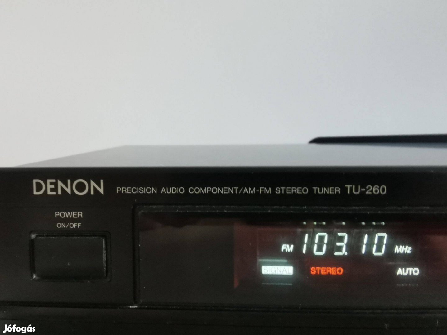 Denon TU260 tuner antennával