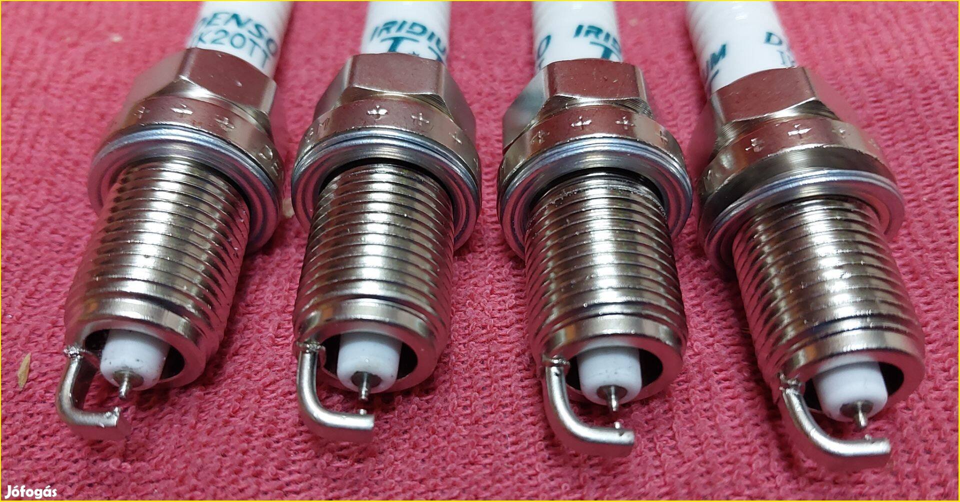 Denso Iridium TT IK20TT 4702 Gyújtógyertya szett(4db egydobozban)