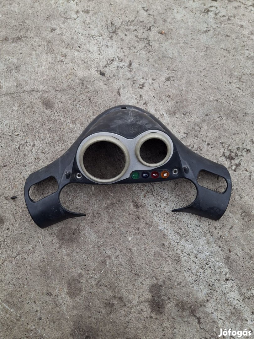 Derbi Gp1 műszerfal körüli idom