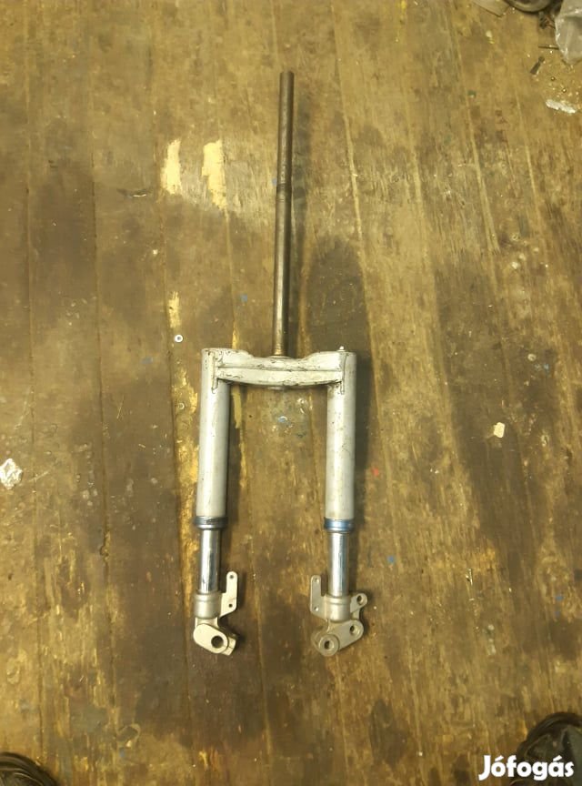 Derbi Predator első teleszkóp