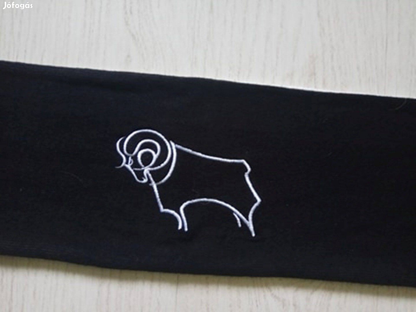 Derby County 2015/2016 fekete kétoldalas kötött sál 176 cm x 19 cm