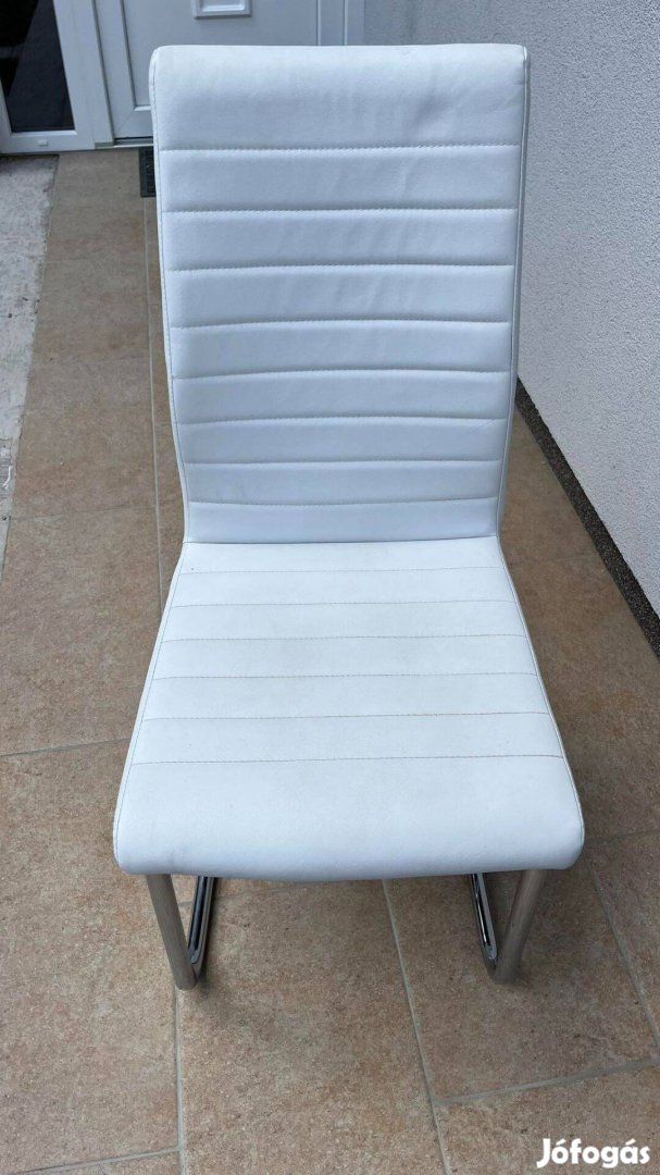 Design konzolos étkező székek