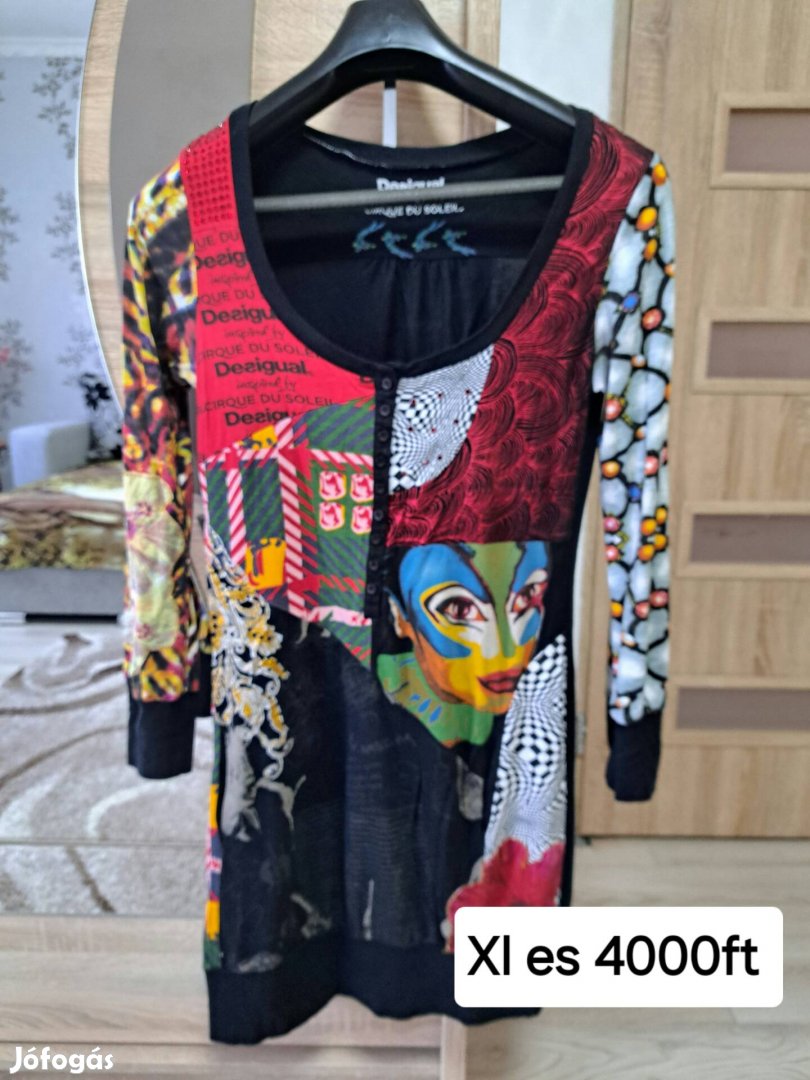 Desigual cirkuszos ruha XL es