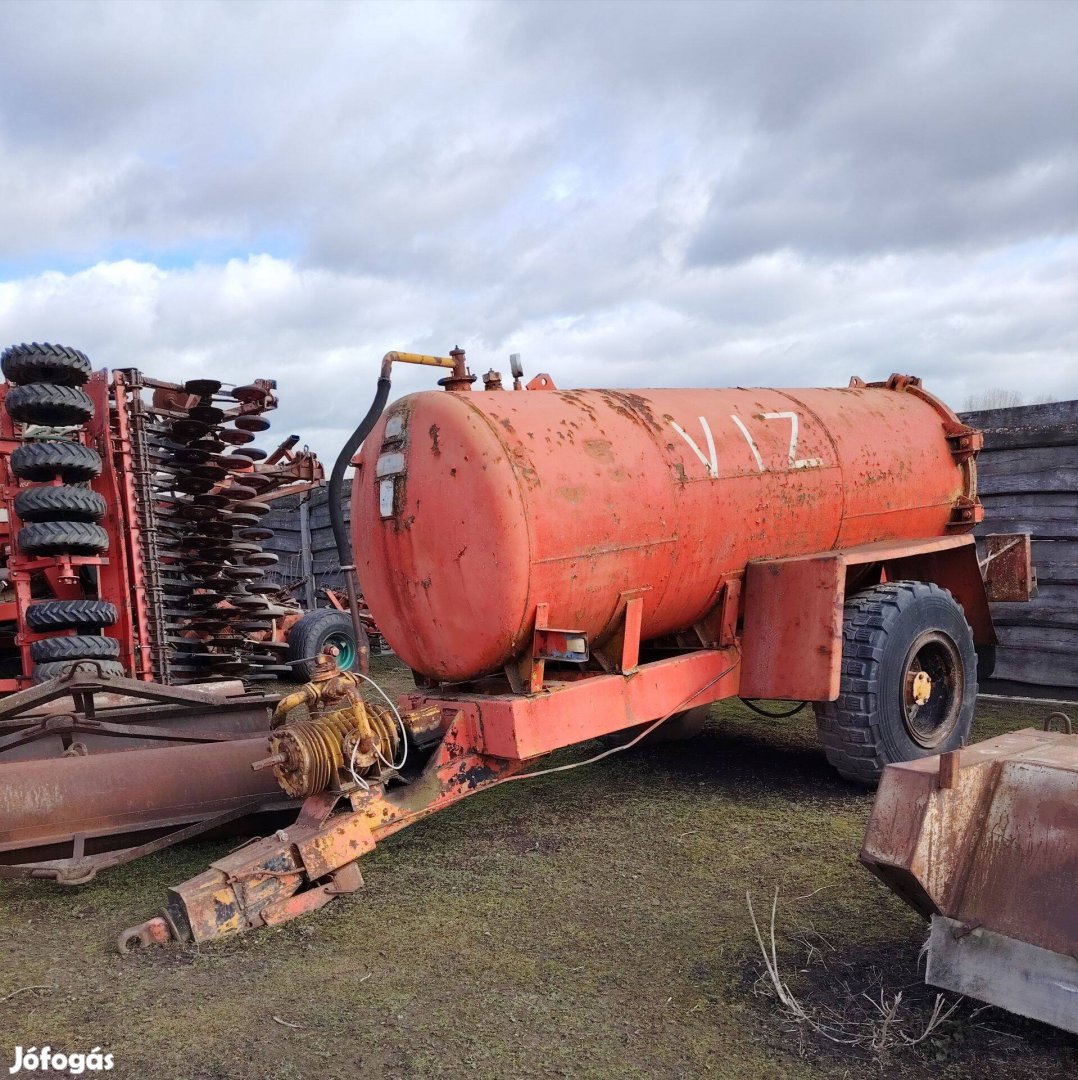 Detk 5 m3-es szippantó lejárt műszaki vizsgával