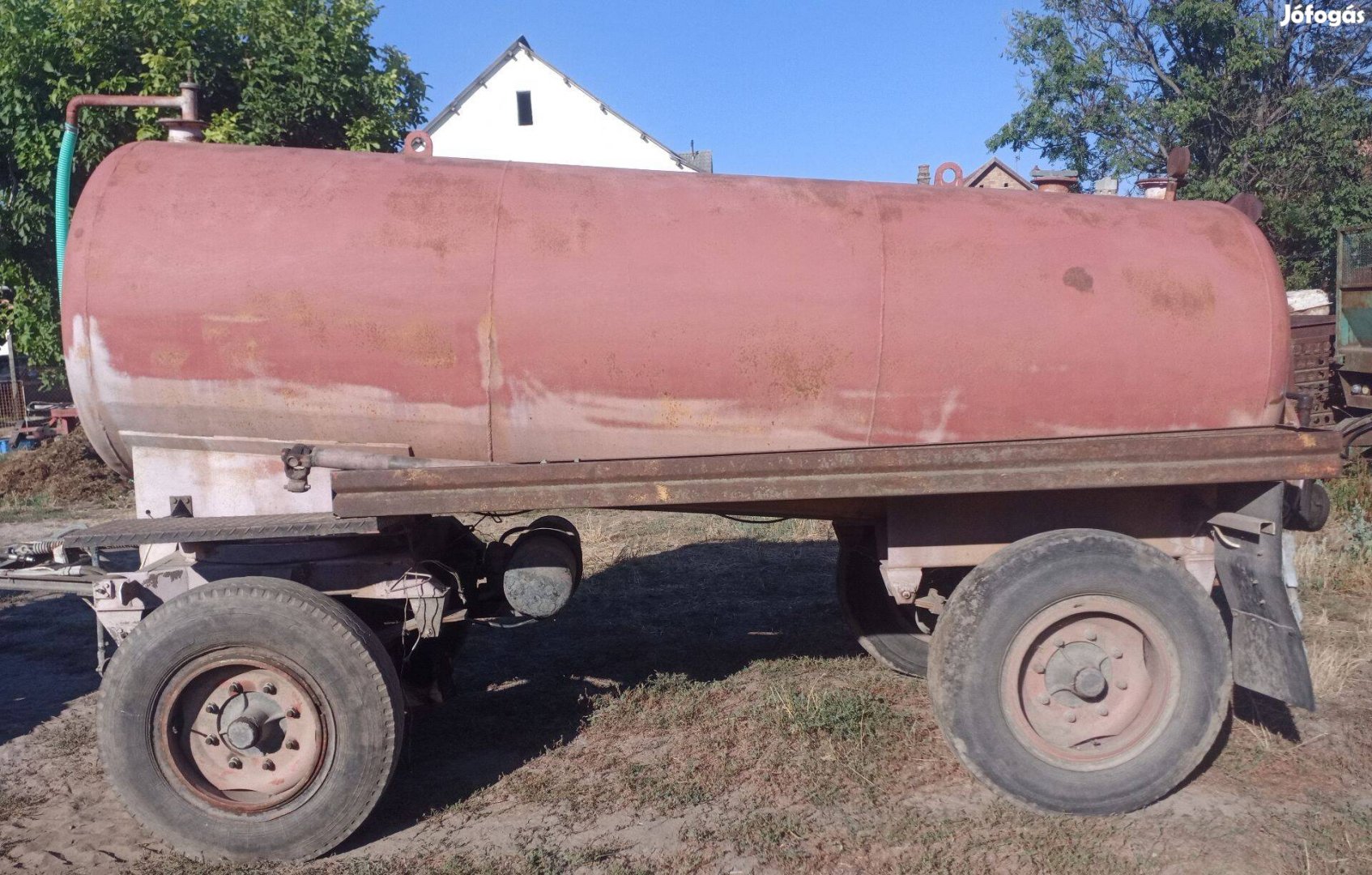 Detk 5 szippantó tartálykocsi eladó felújított tartállyal