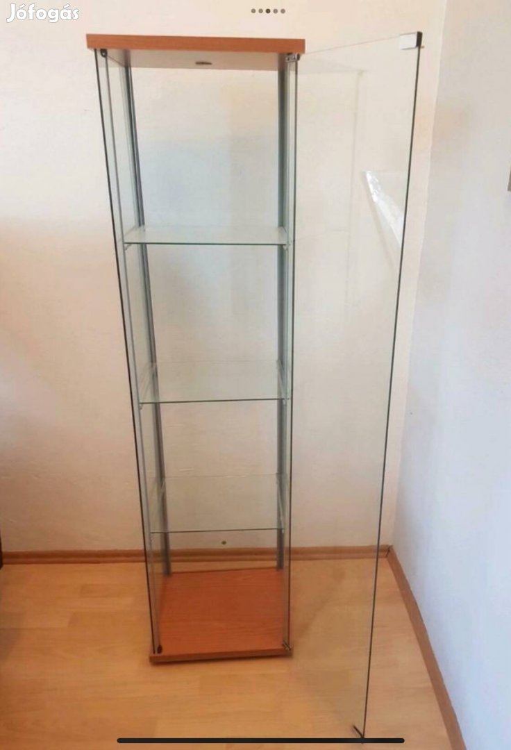 Detolf vitrin eladó - szállítás megoldható!