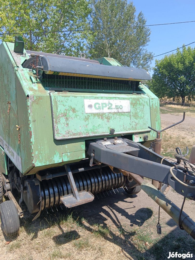Deutz-Fahr GP 2.50 fix kamrás körbálázó