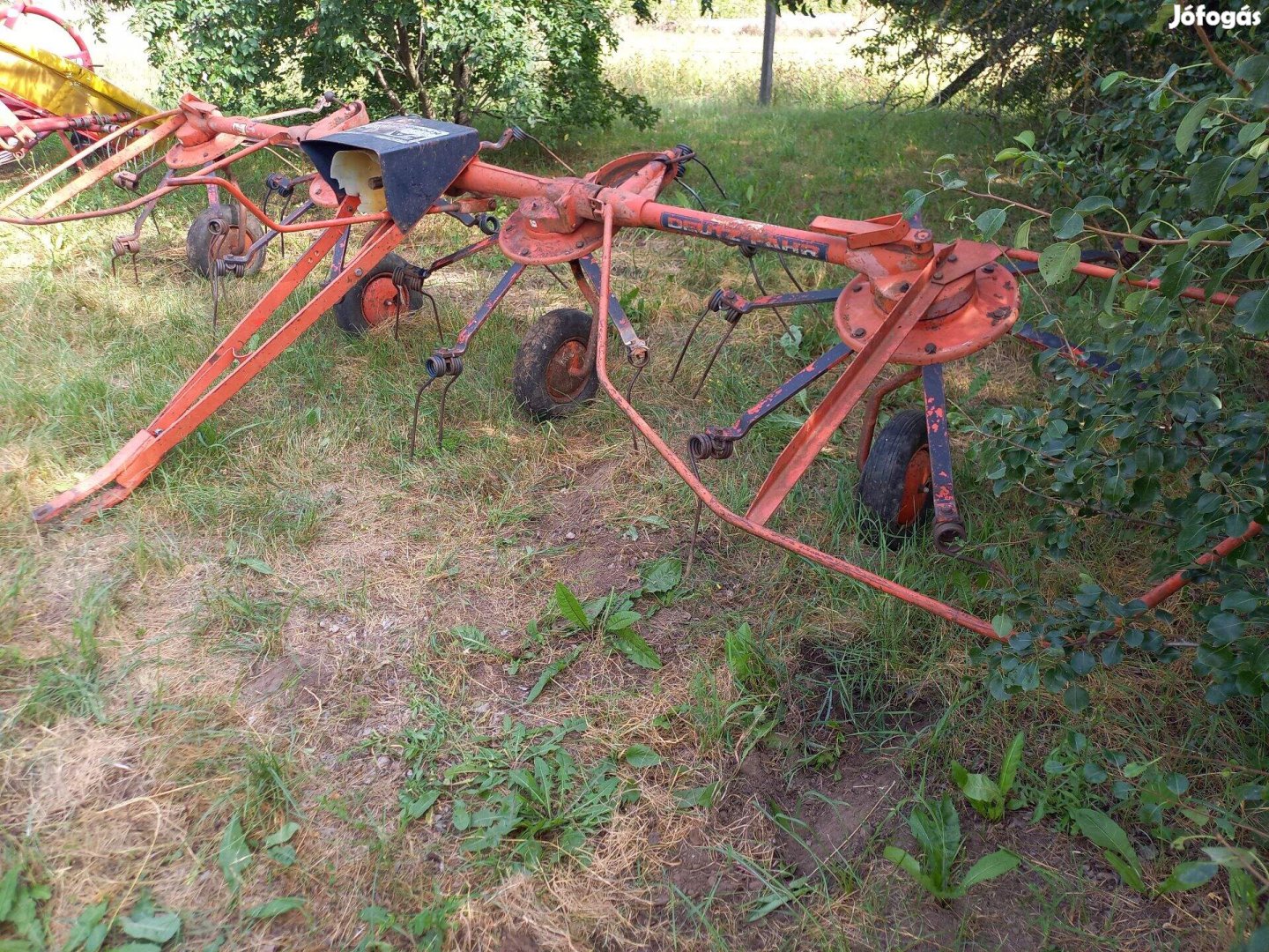 Deutz Fahr KH 400 rendterítő