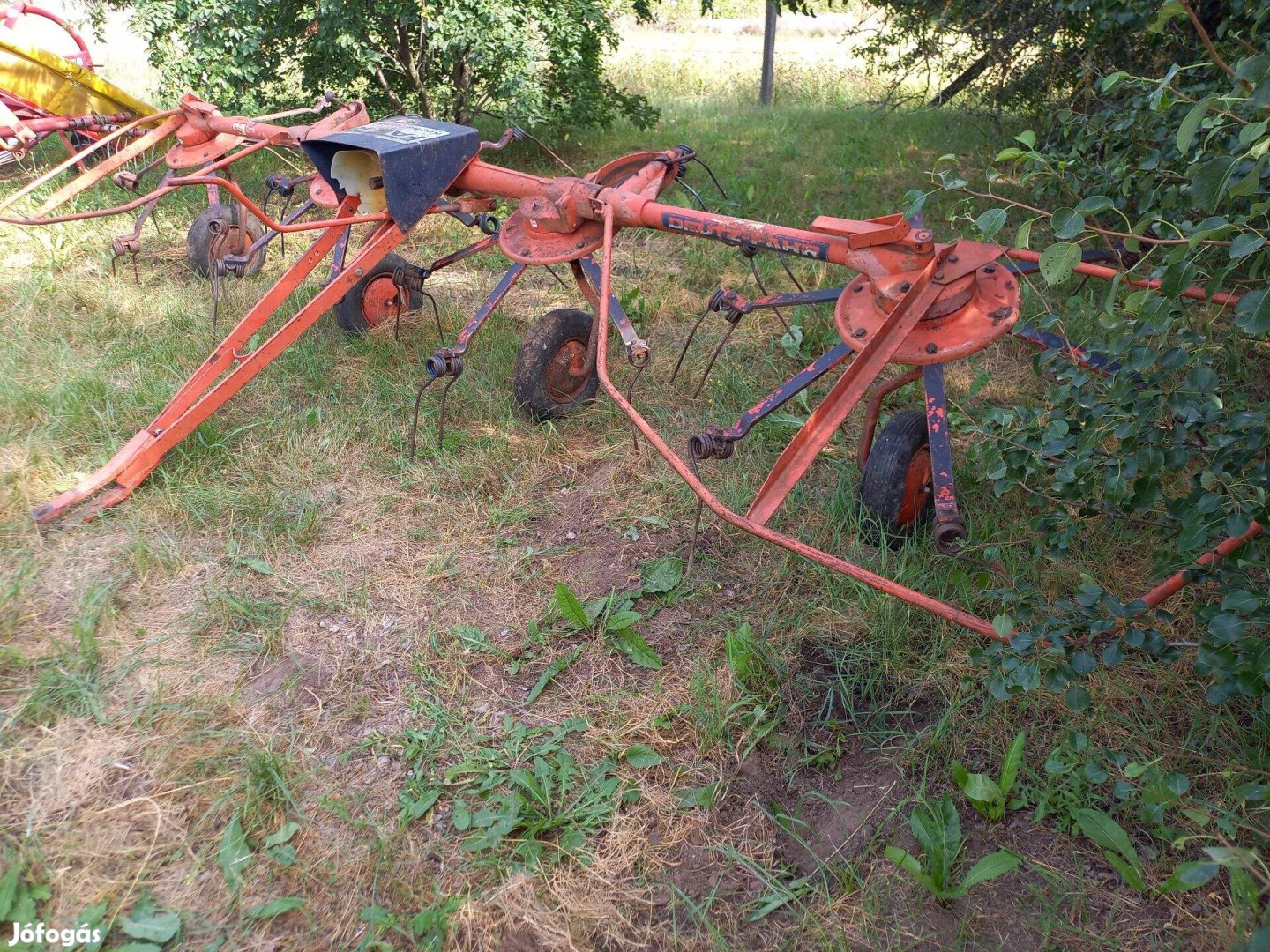 Deutz Fahr KH 400 rendterítő