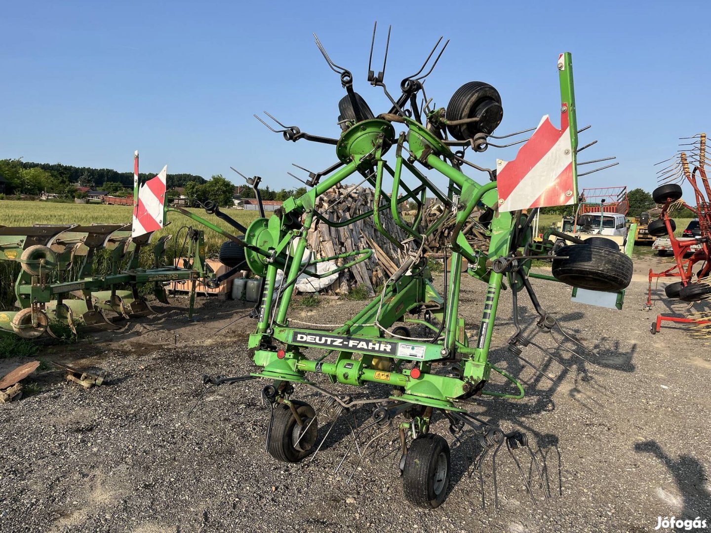Deutz-fahr KH 640 rendterítő