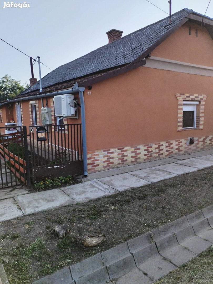 Dévaványán Kertes ház eladó! 
