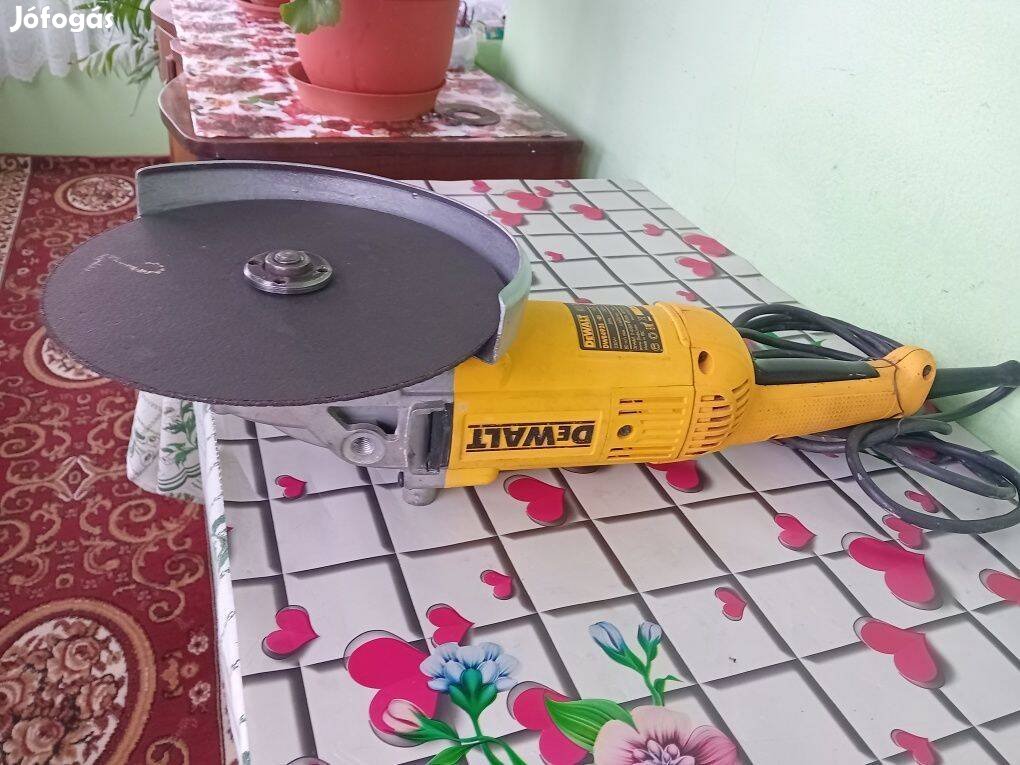 Dewalt 230mm sarokcsiszoló