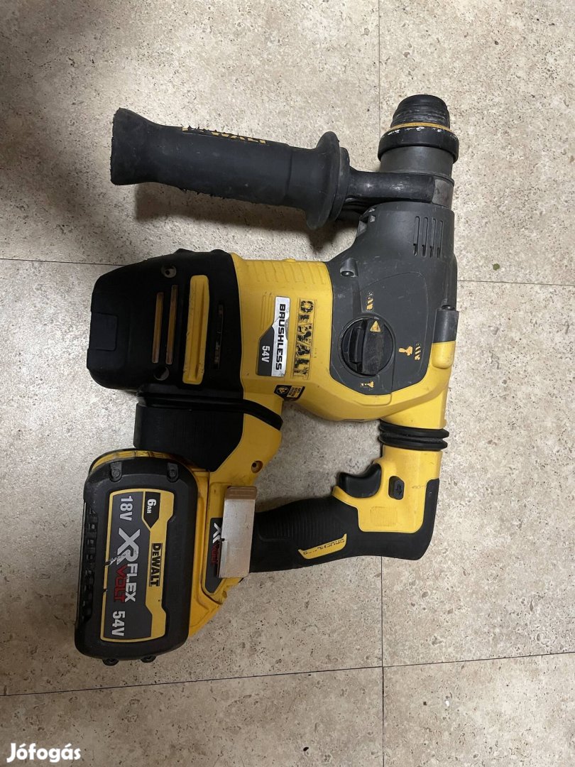 Dewalt 54V sds ütvefúró egy akkuval eladó