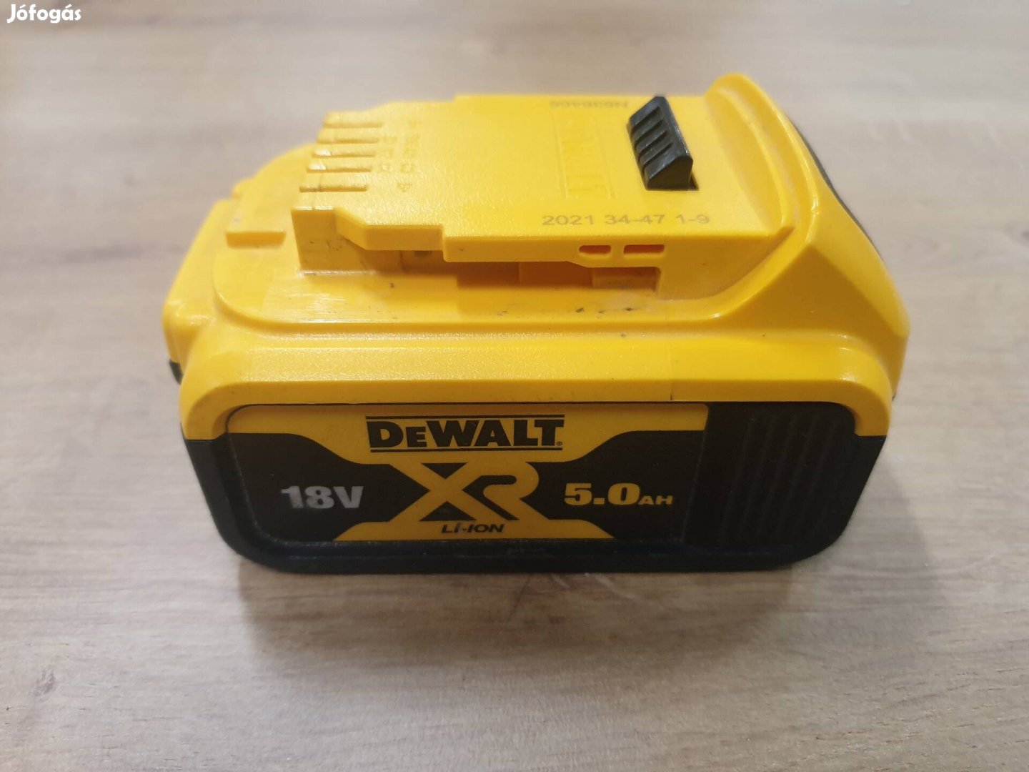 Dewalt 5Ah akku és akkumulátor töltő Oláh Istvánnak!