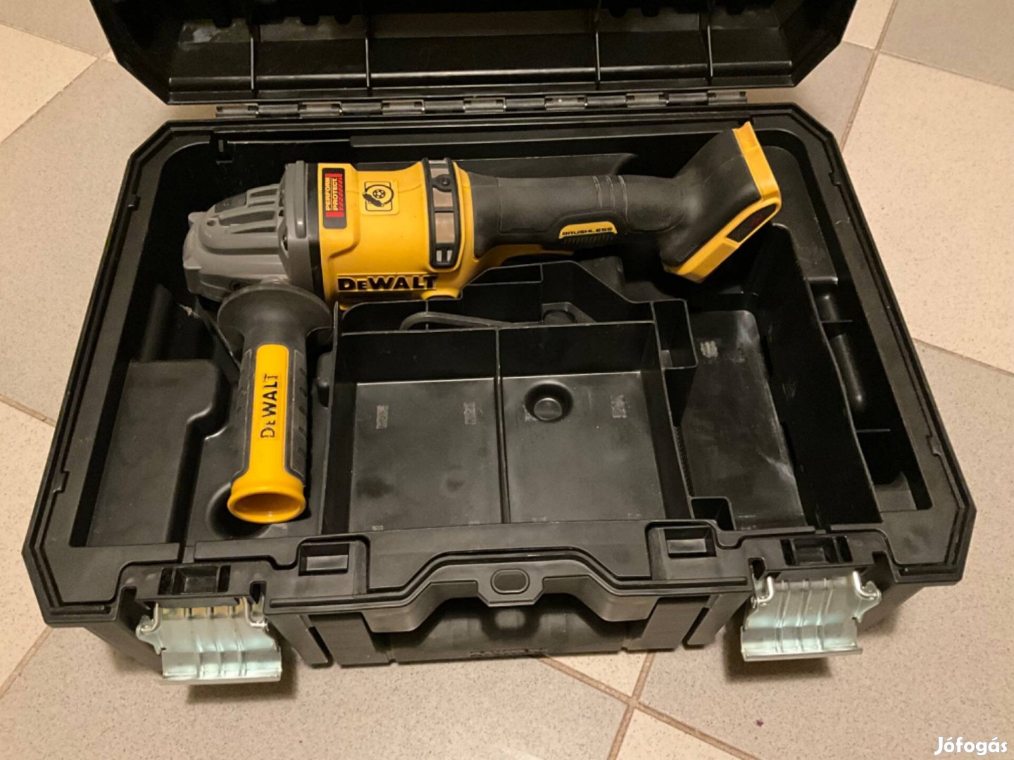 Dewalt CDG414 akkus sarokcsiszoló