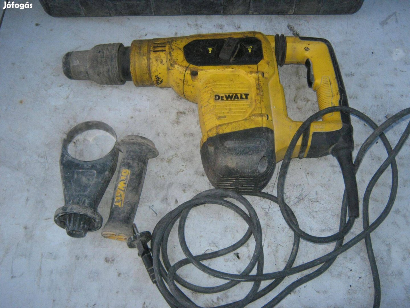 Dewalt D25481 K-QS vésőgép