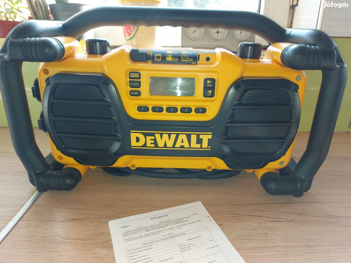 Dewalt DC013 Bluetooth Rádió Töltő 1 Ajándék Akkuval