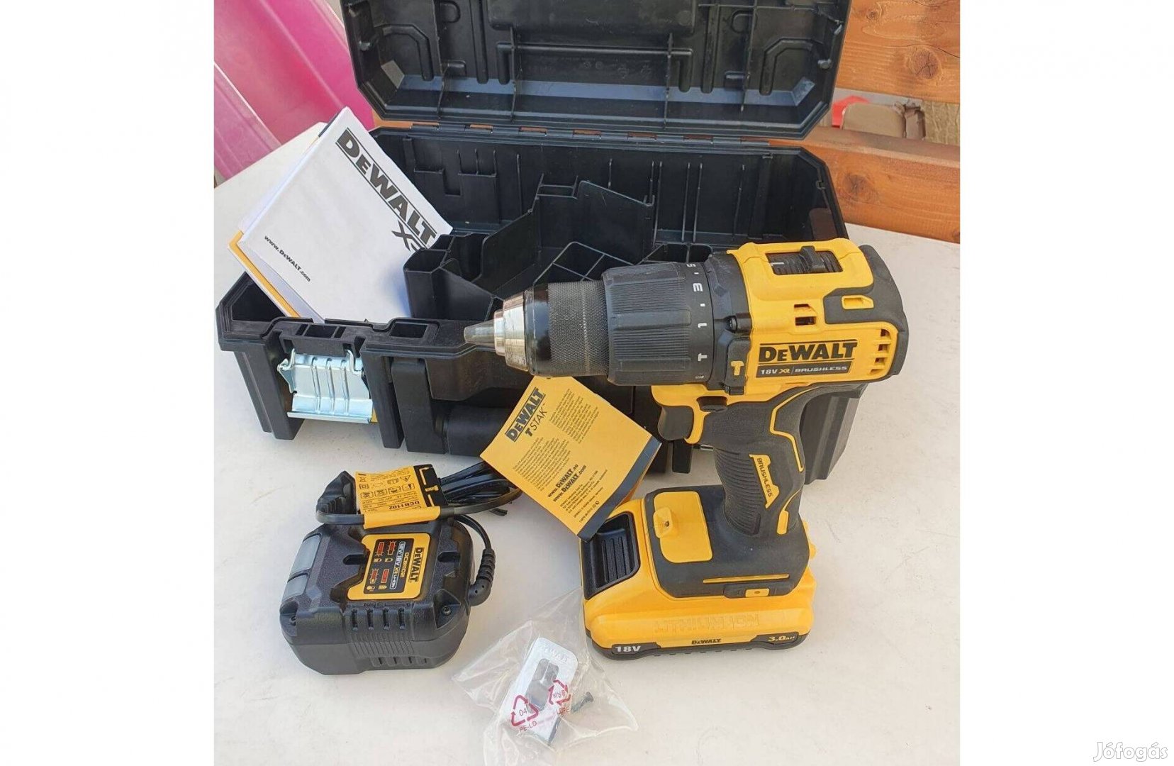 Dewalt DCD709 akkumulátoros ütvefúró-csavarozó