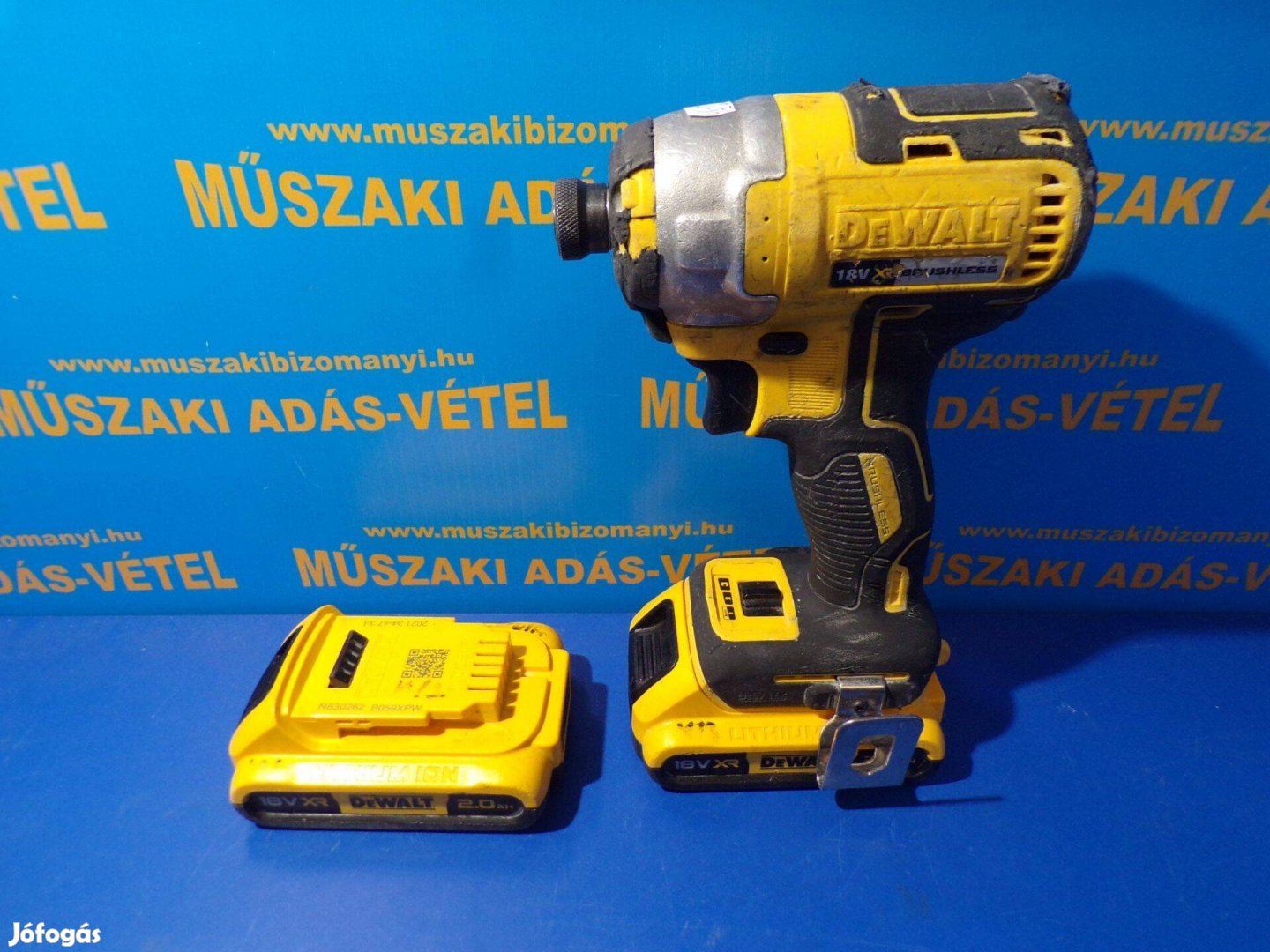 Dewalt DCF887 Ütvecsavarozó jótállással b