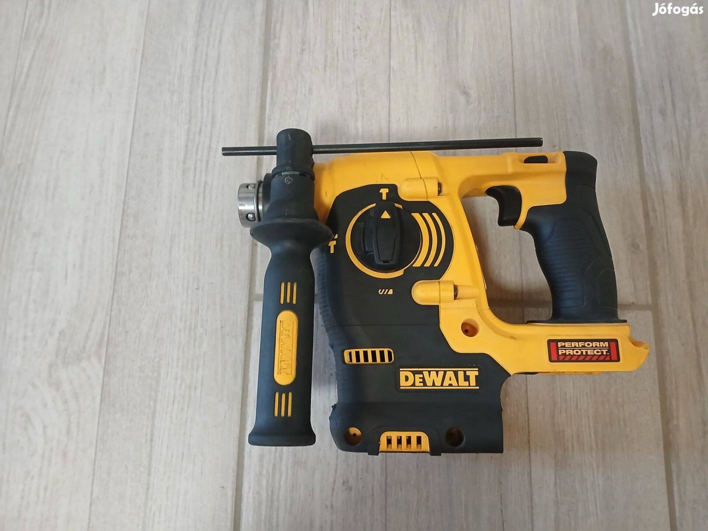 Dewalt DCH254 típusú akkumulátoros ütvefuró vésőgép