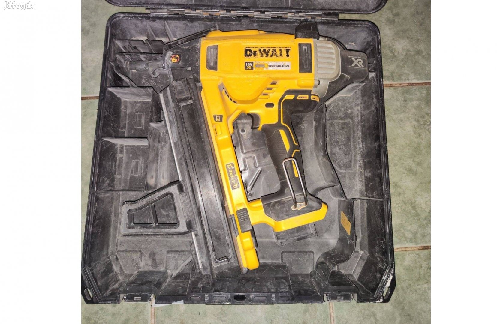 Dewalt DCN 890 alkatrésznek