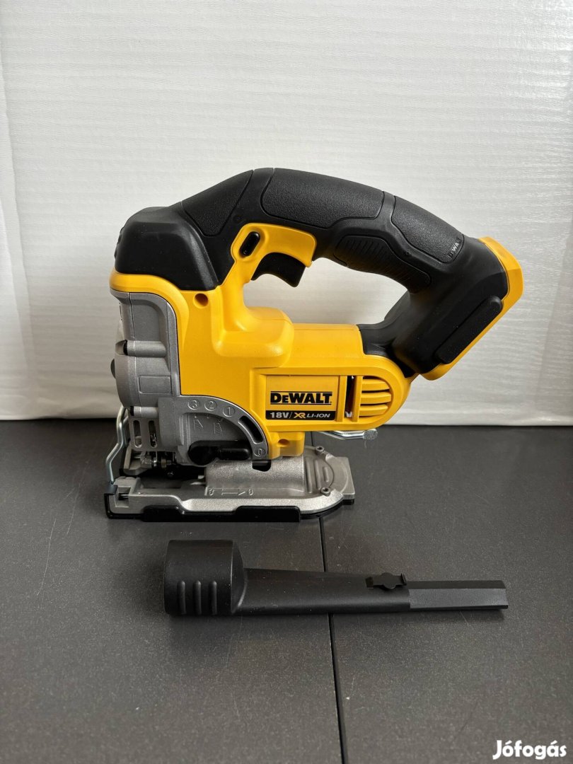 Dewalt DCS331N-Xj akkus dekopírfűrész