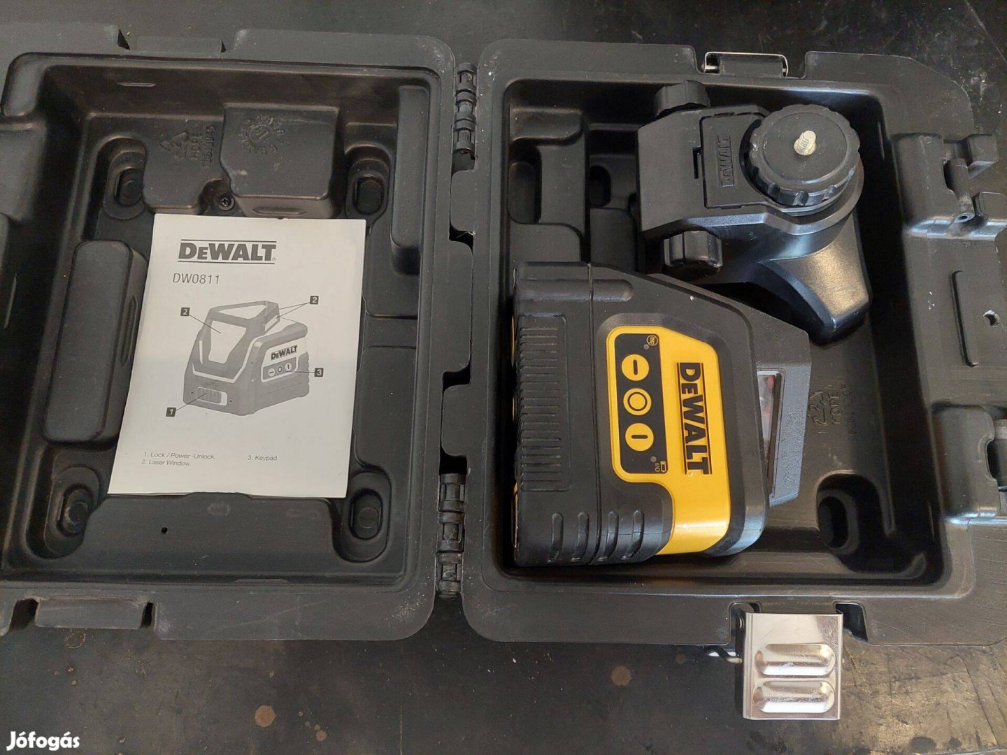 Dewalt DW0811-Xj keresztszálas 360° vonallézer, alig használt