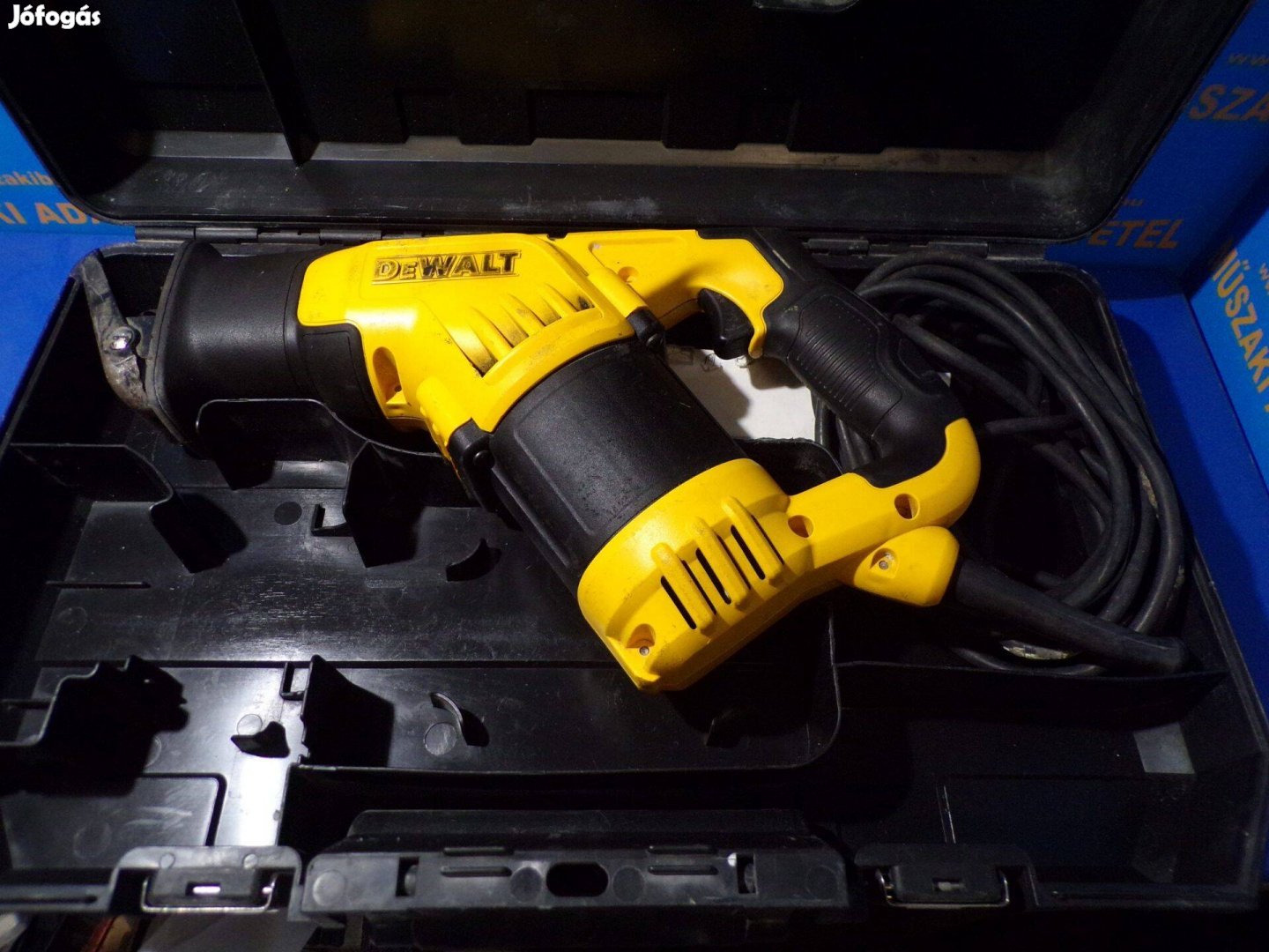 Dewalt DWE357 Orrfűrész jótállással-