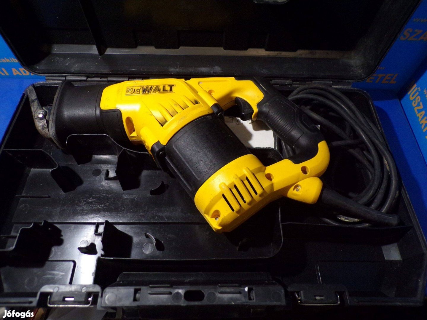 Dewalt DWE357 Orrfűrész jótállással -