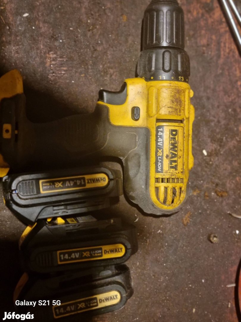 Dewalt akkus csavarbehajtó14.4 V . 3 db aksival