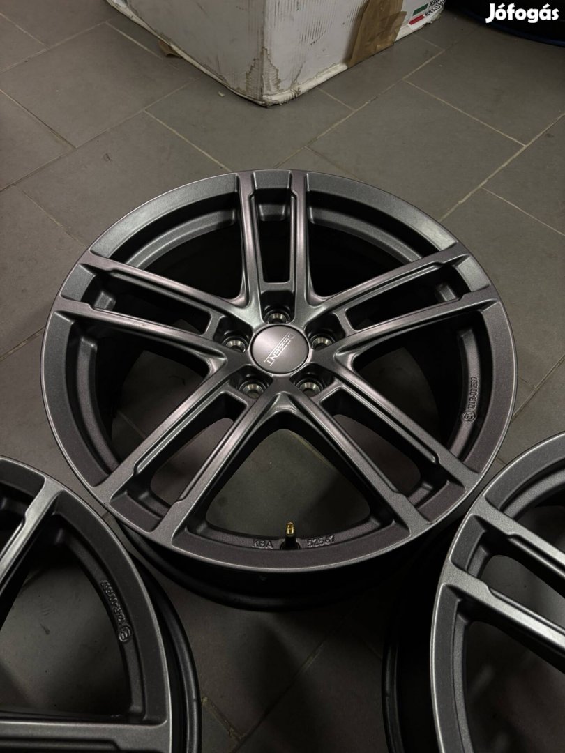 Dezent 8x18 et42 5x108 ford, volvo alufelni