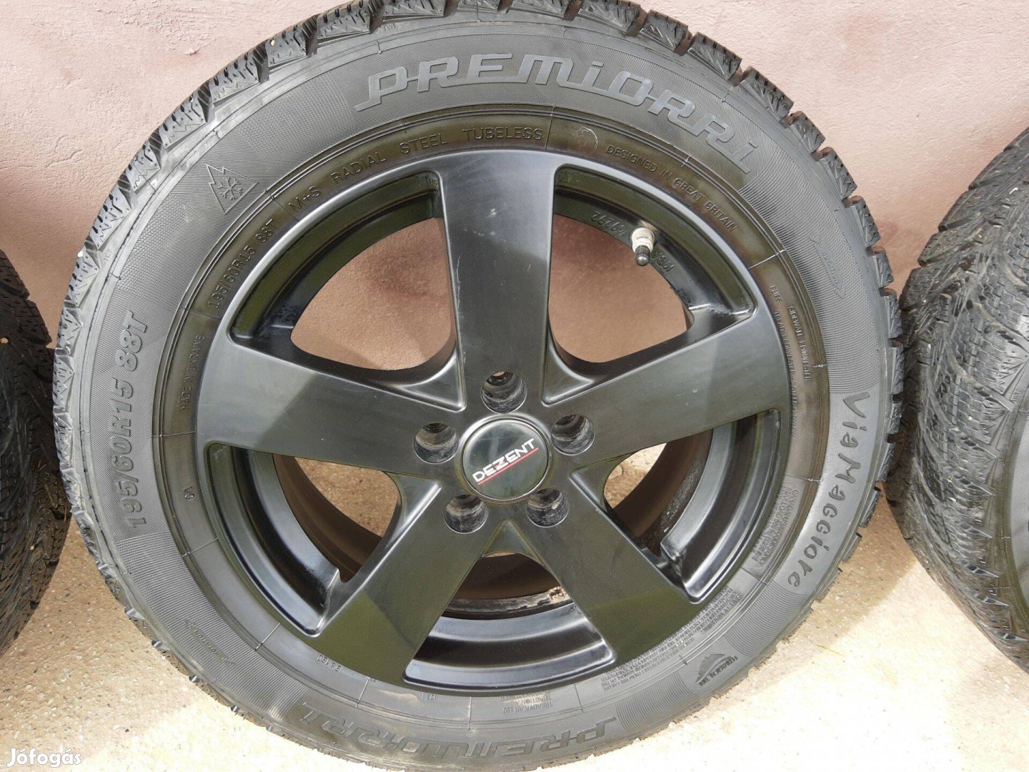 Dezent TD Fekete R15 5x100 Alufelni szett