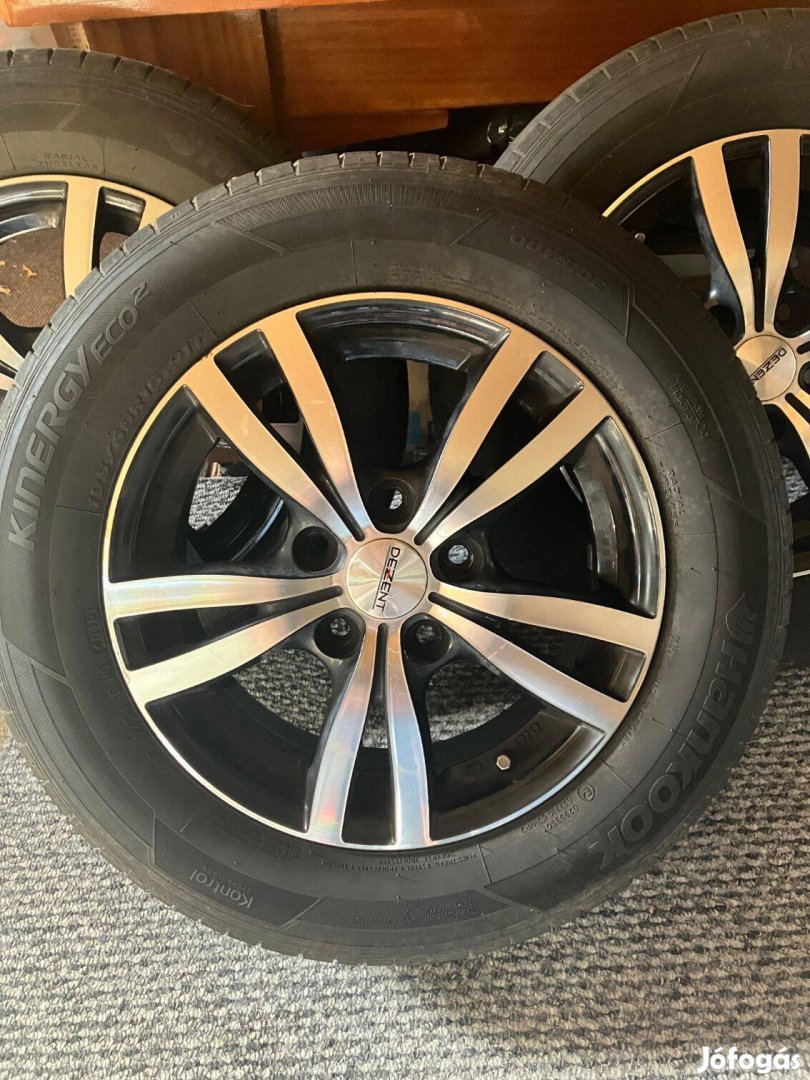Dezent felni Hankook nyári gumikkal eladó