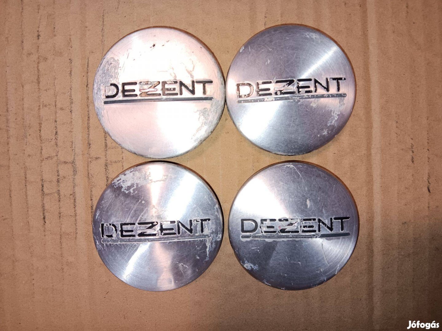 Dezent felnikupak felniközép 4 db 60 mm használt állapotban