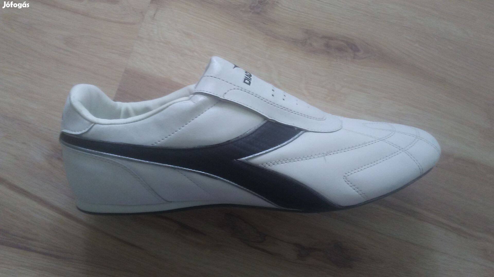 Diadora férfi cipő