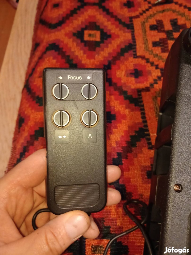 Diafilm vetítő távirányítós